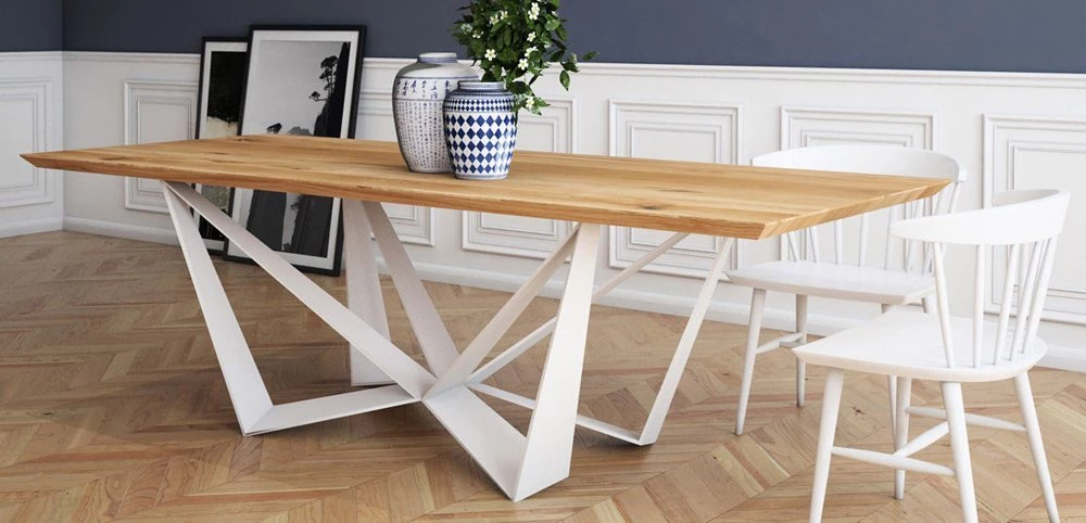 Eichenholztische mit Metallfüßen für Ess- oder Wohnzimmer